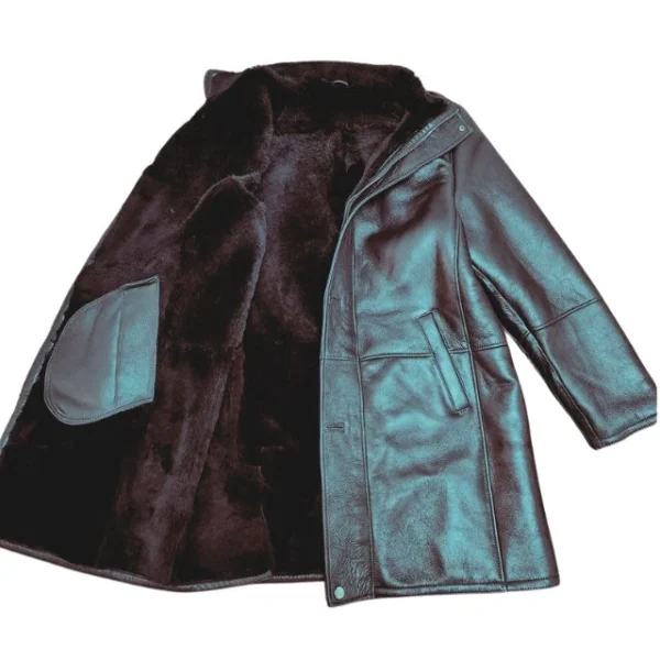 Ralph-brown-shearling-long-coat-for-men-inner-lining-600x600-1.webp Cappotto lungo in pelle di pecora nera di Ralph per uomo