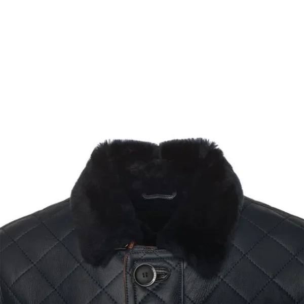black-mens-quilted-sheepskin-shearling-coat-collar-600x600-1.webp Cappotto in montone trapuntato da uomo nero