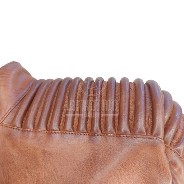 quilted-jacket-shoulder-600x600-1.jpg Giacca da motociclista in pelle con cintura al collo da uomo di design