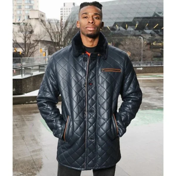 quilted-sheepskin-shearling-coat-600x600-1.webp Cappotto in montone trapuntato da uomo nero