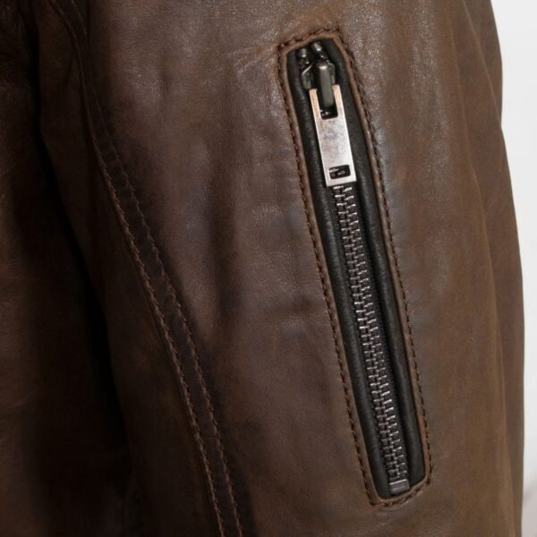sleeve-zip-close-up-600x600-1.jpg Giacca da uomo in pelle cerata a doppia sfumatura
