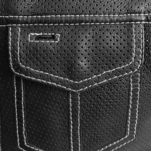 white-stitching-perforated-motorcycle-leather-vest-pocket-600x600-1.jpg Gilet da motociclista in pelle traforata da uomo
